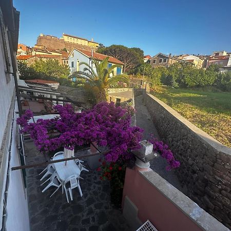 Vila Maison Des Amis Capraia Exteriér fotografie